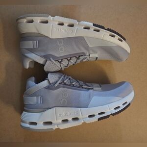 On Running Walking Sneaker Women Size 9.5 Cloudnova 2